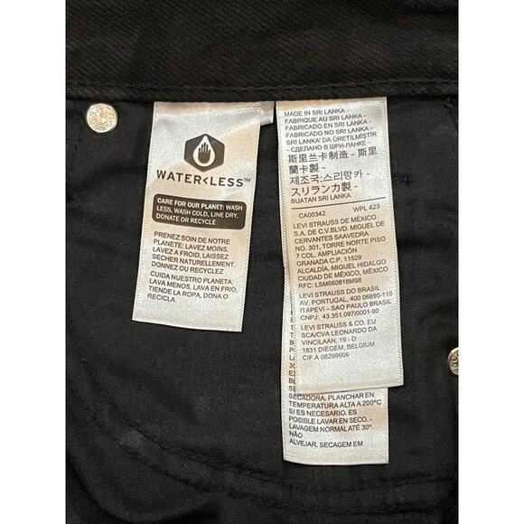 Levi's Women's High Waisted Mom Jeans, Black Destructed, 26 x 27 - Picture 12 of 12